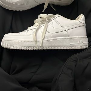 All white Air Force ones size 5